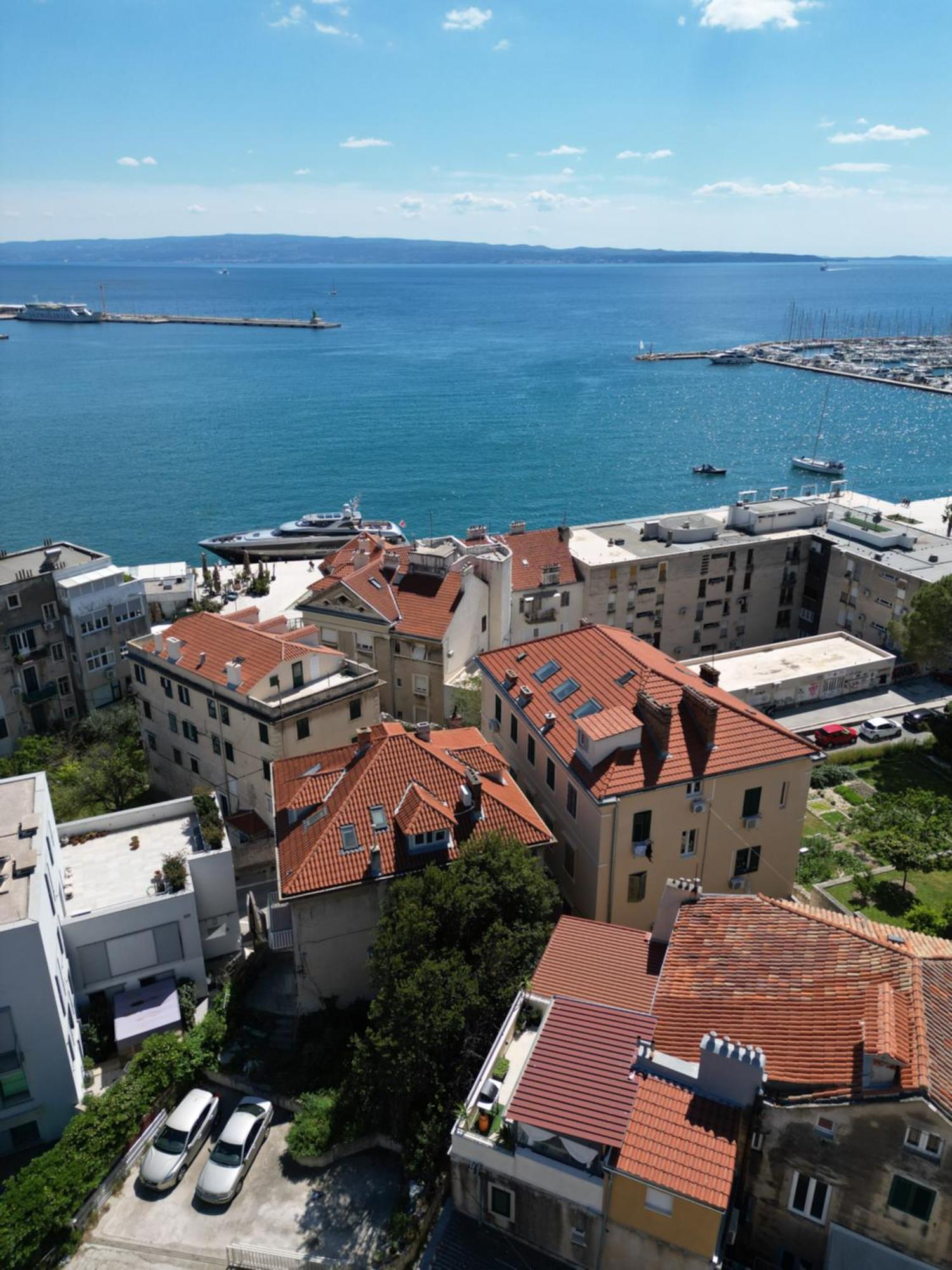 Prime Location Penthouse Apt With A Large Terrace 斯普利特 外观 照片